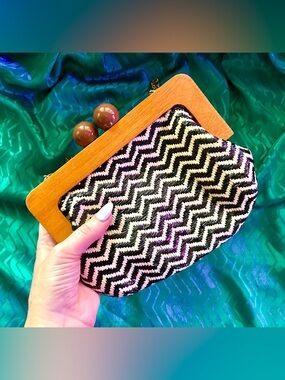 Shiraleah Carlin Black, Cream Chevron Wood Frame Handbag w/ Gold Chain Strap